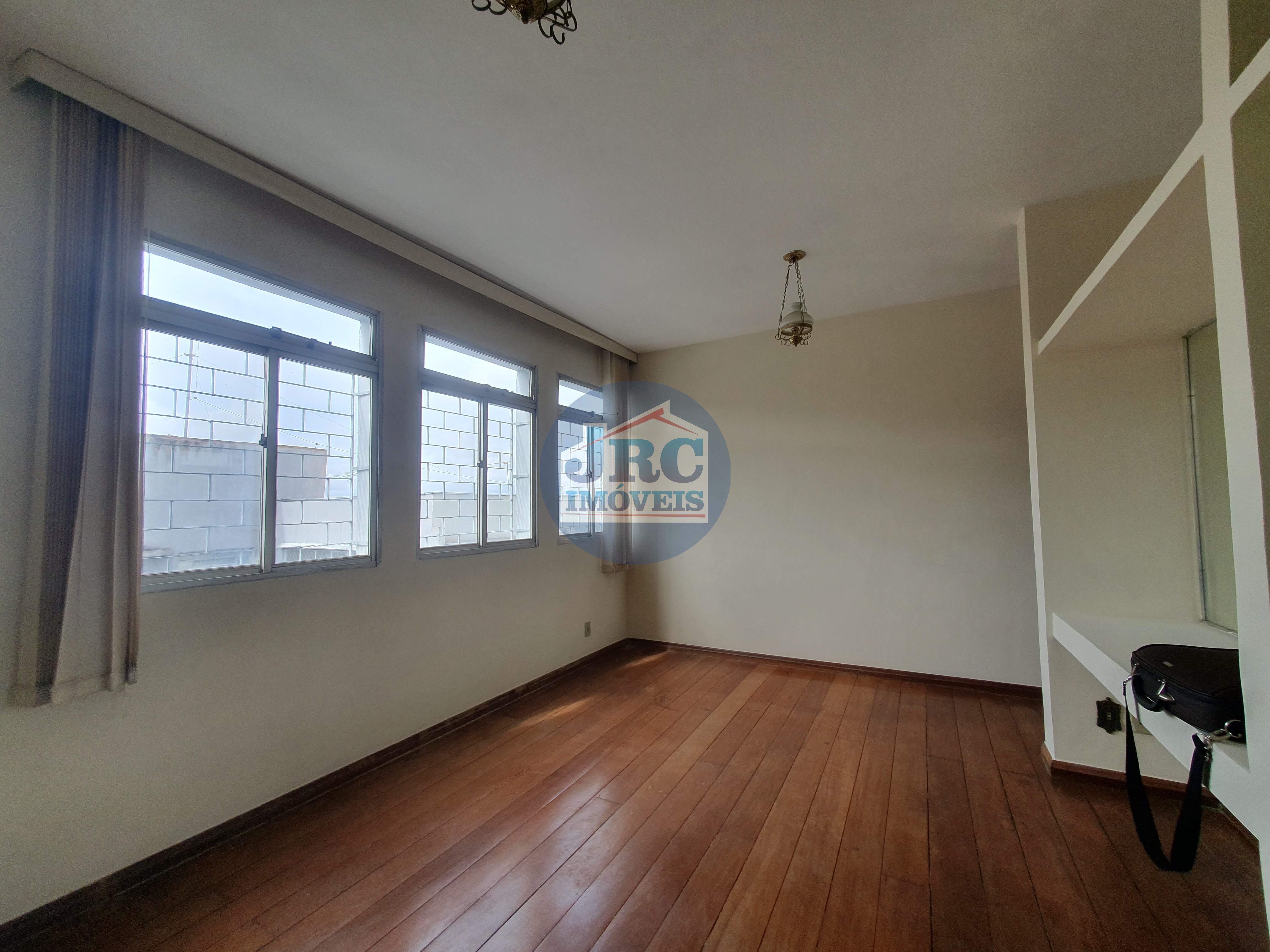 Apartamento à venda no Jardim América: 