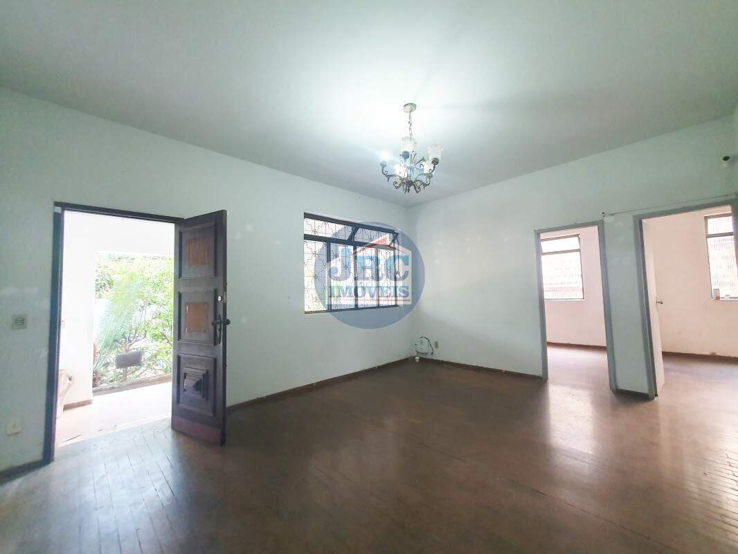 Casa à venda no Barro Preto: 