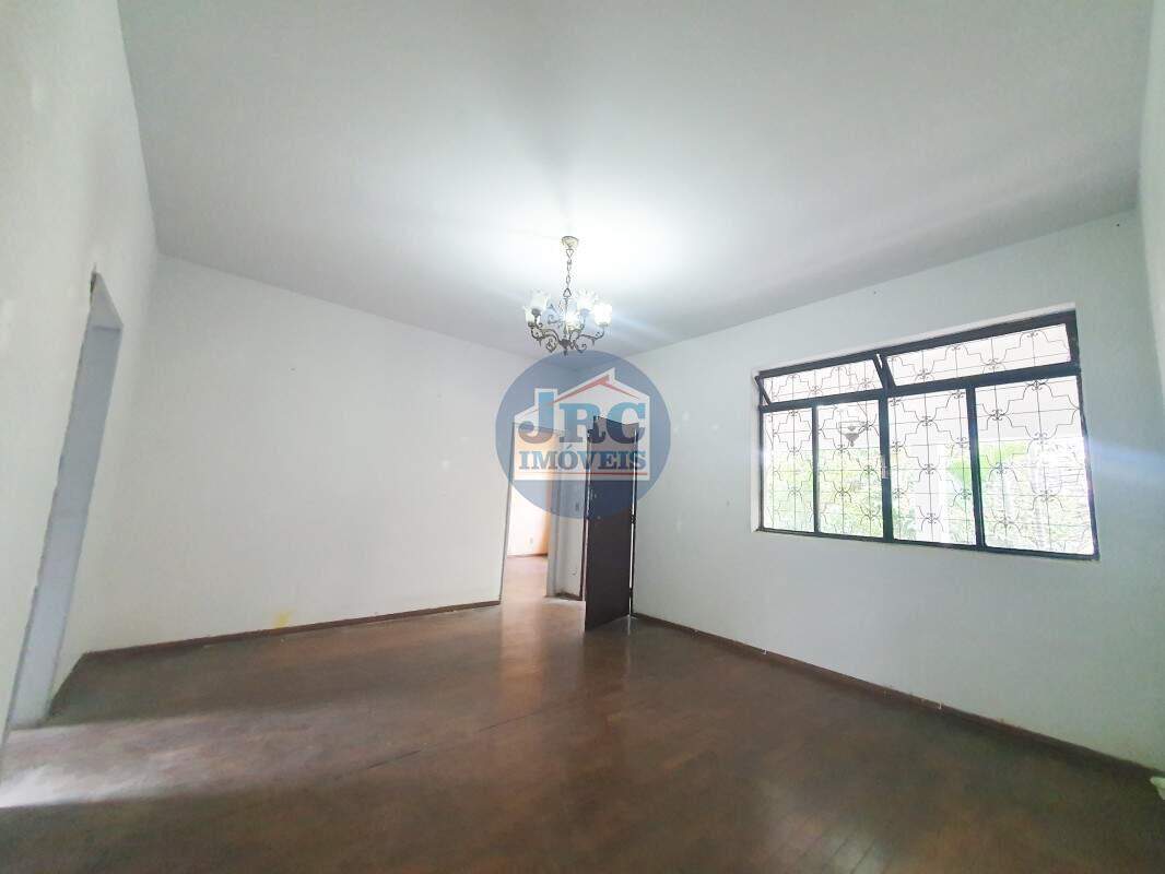 Casa à venda no Barro Preto: 