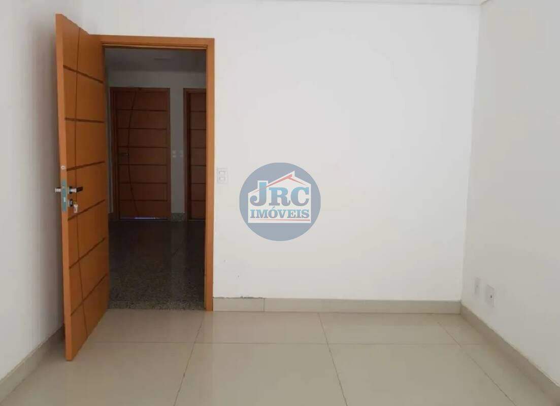 Apartamento à venda no Santa Terezinha: 