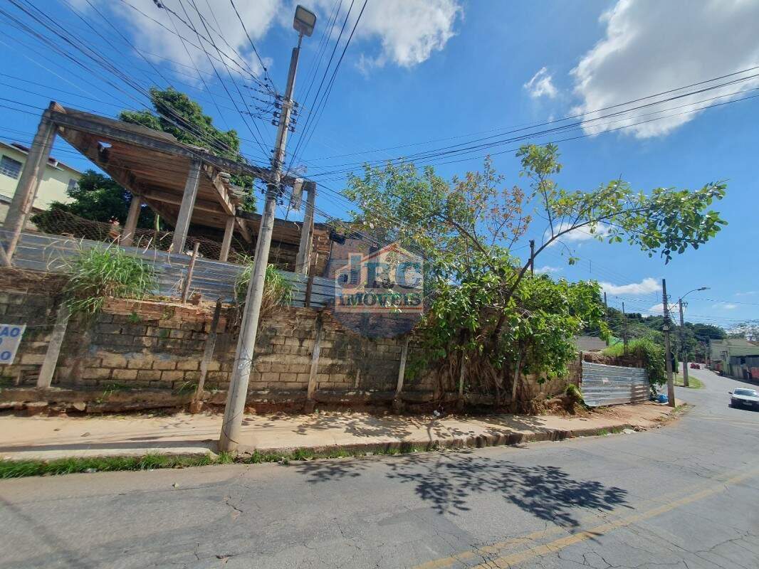 Lote / Terreno à venda no Nova Gameleira: 