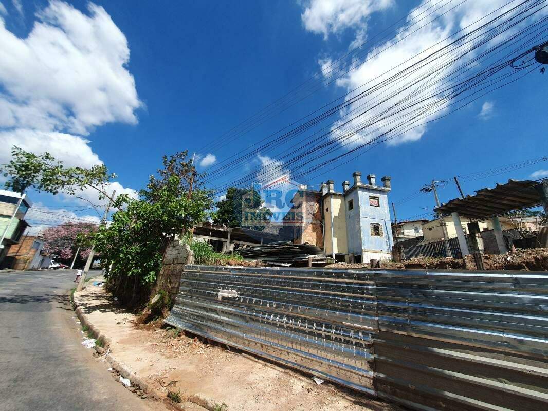 Lote / Terreno à venda no Nova Gameleira: 