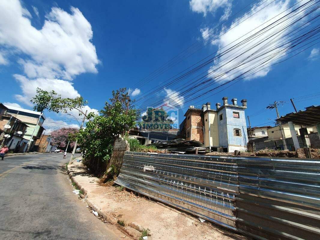 Lote / Terreno à venda no Nova Gameleira: 