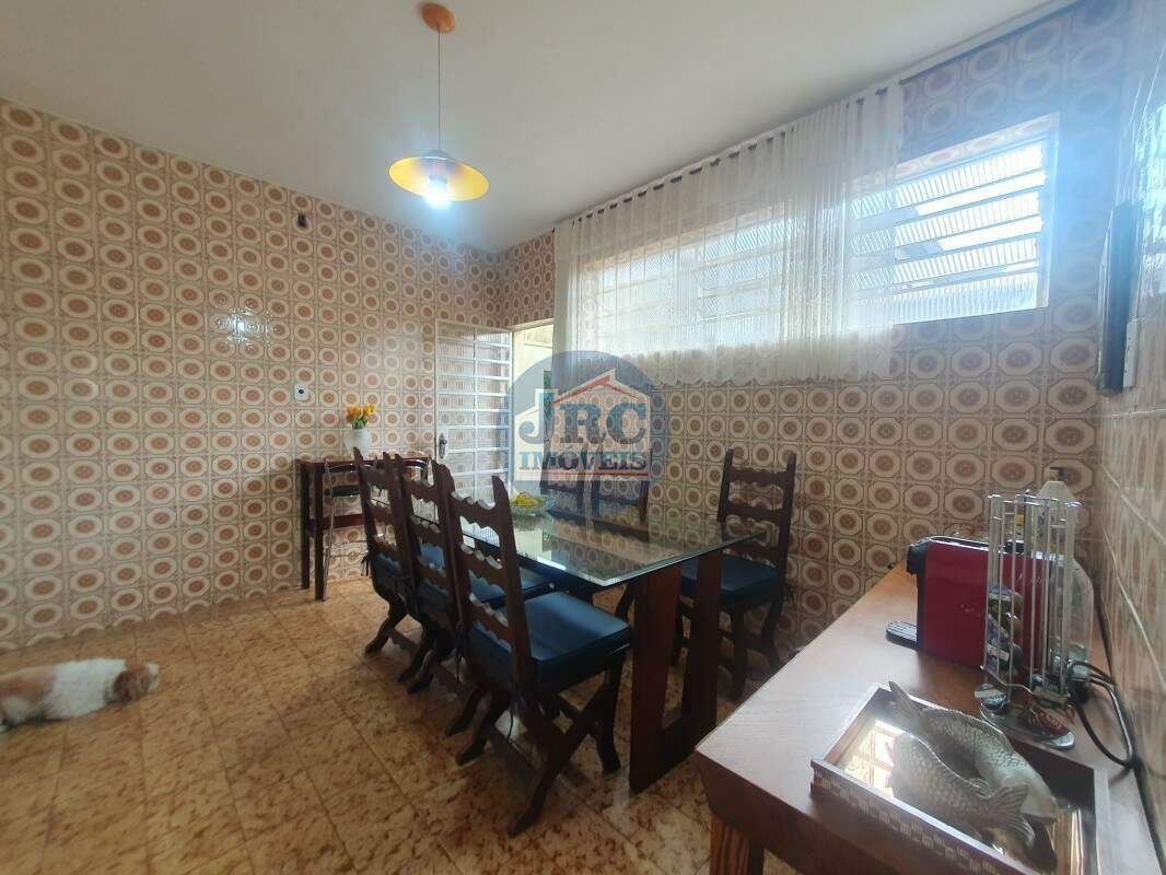 Casa à venda no Jardim América: 