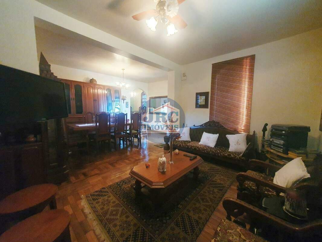 Casa à venda no Jardim América: 