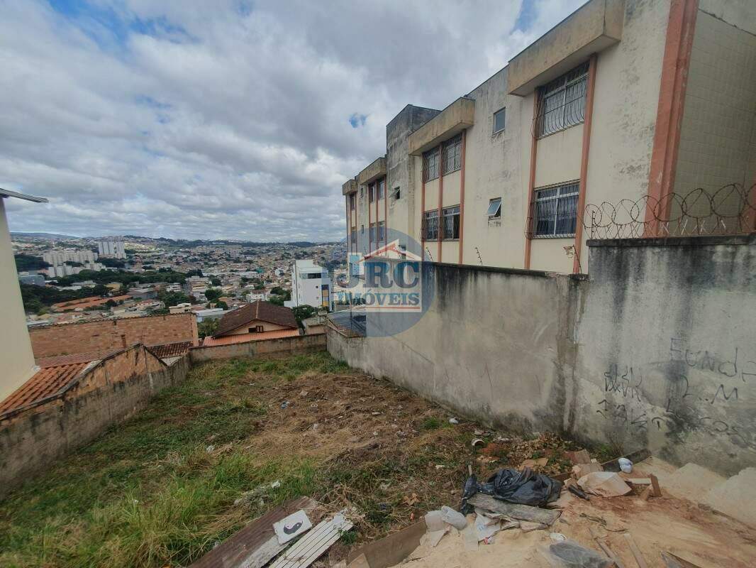 Lote / Terreno à venda no Salgado Filho: 