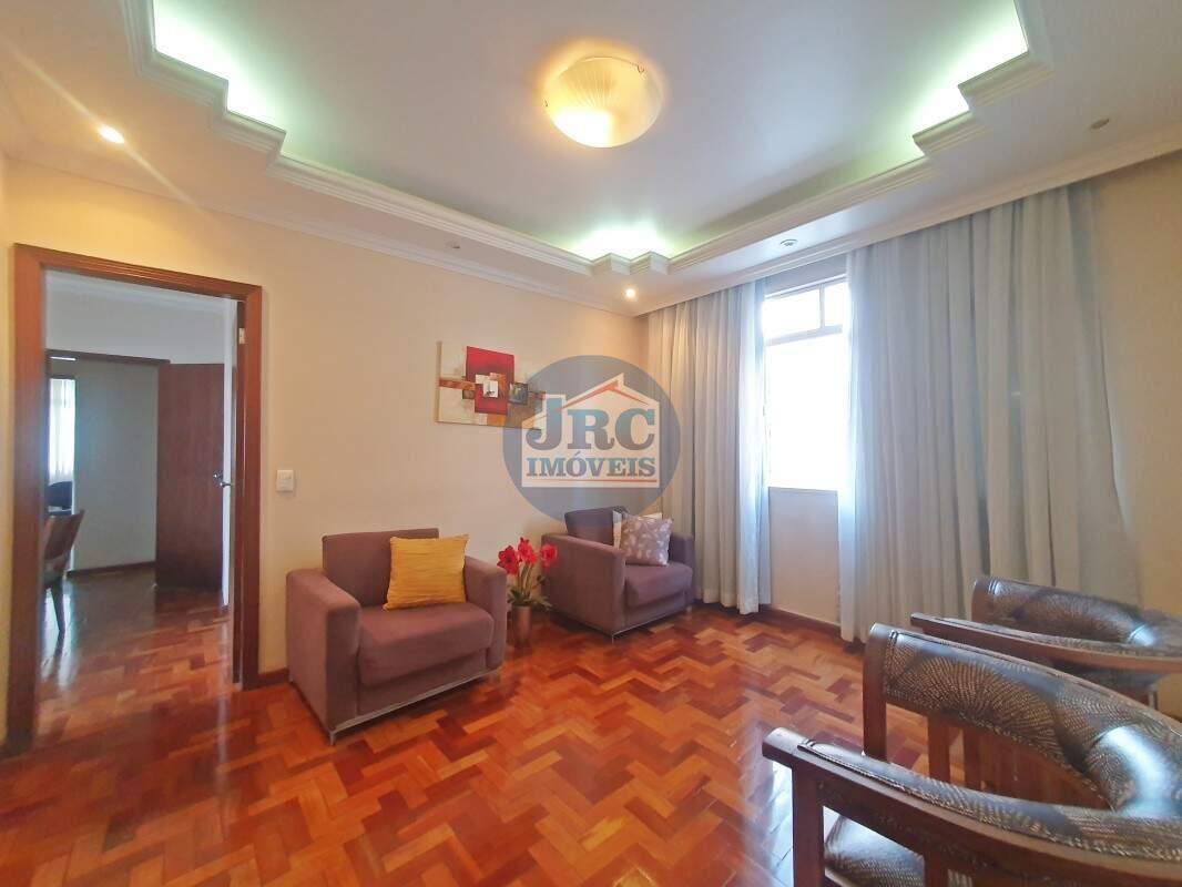 Apartamento à venda no Prado: 