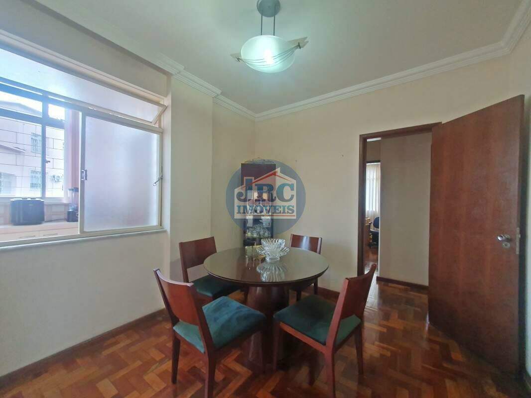 Apartamento à venda no Prado: 