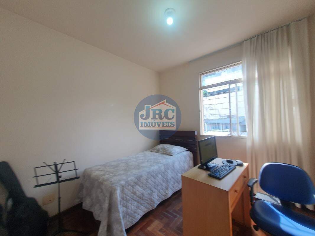 Apartamento à venda no Prado: 