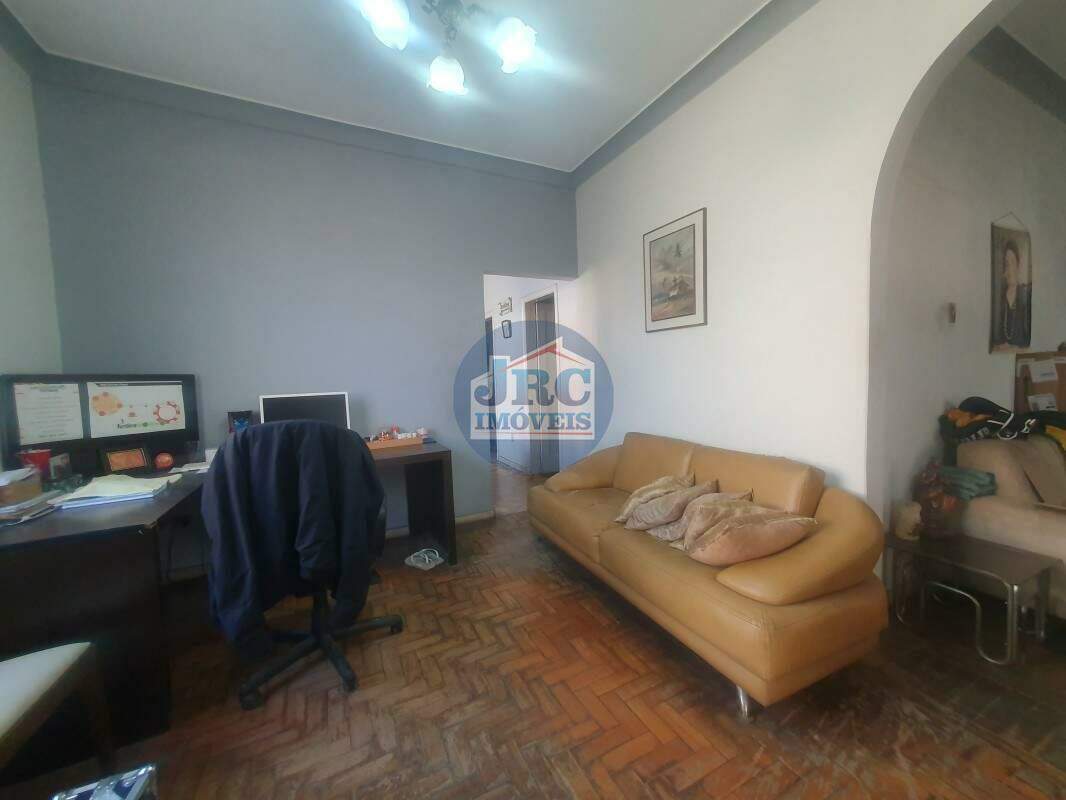 Casa à venda no Prado: 