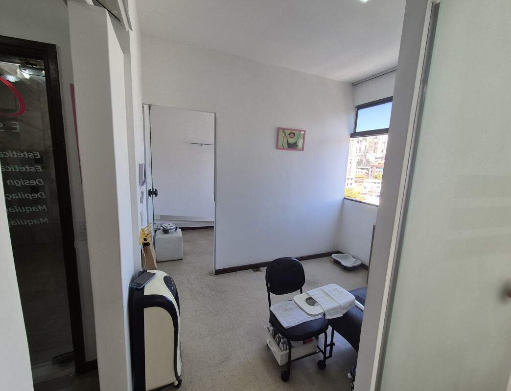 Sala / Conjunto à venda no Gutierrez: 