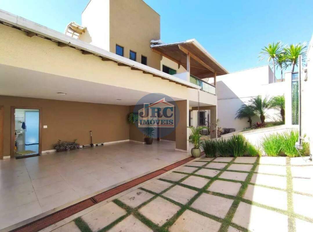 Casa à venda no Buritis: 