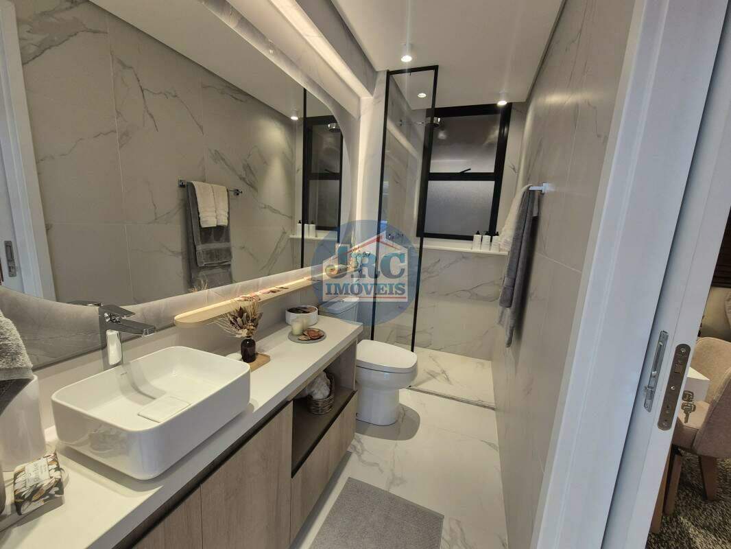 Apartamento à venda no Coração de Jesus: 
