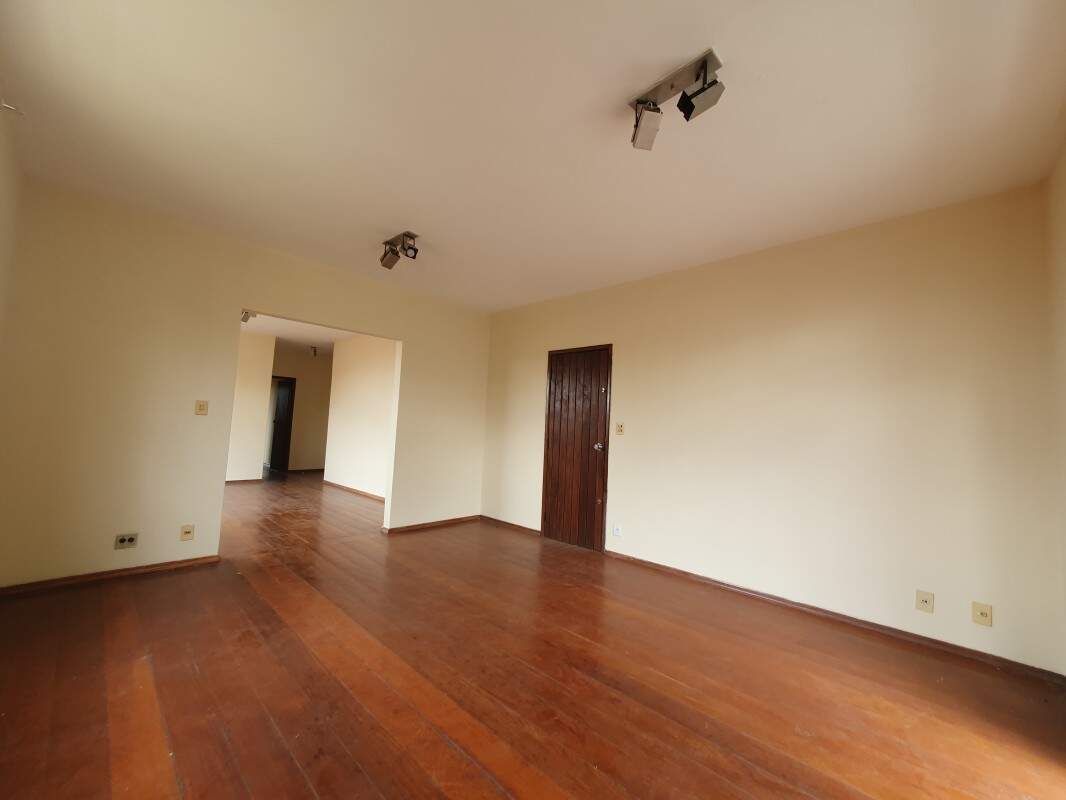Apartamento à venda no Jardim América: 