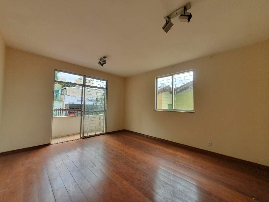 Apartamento à venda no Jardim América: 