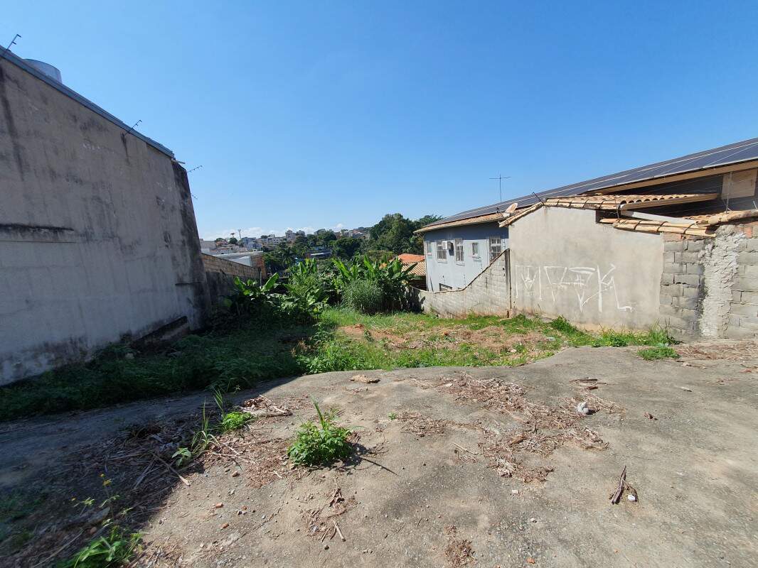 Lote / Terreno à venda no Santa Amélia: 