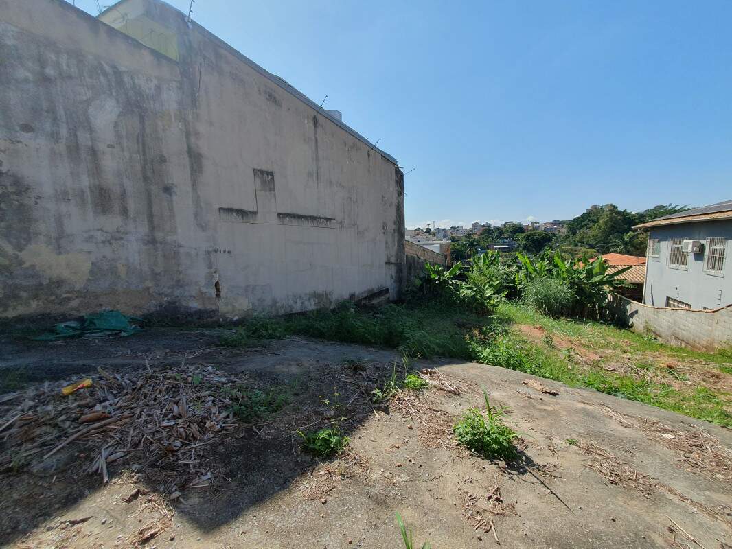 Lote / Terreno à venda no Santa Amélia: 