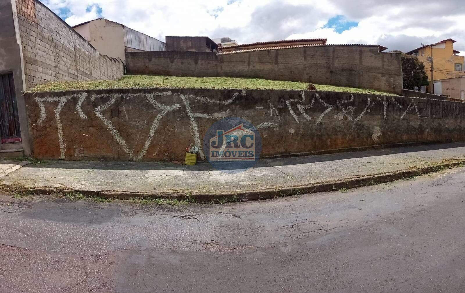 Lote / Terreno à venda no Parque São José: 