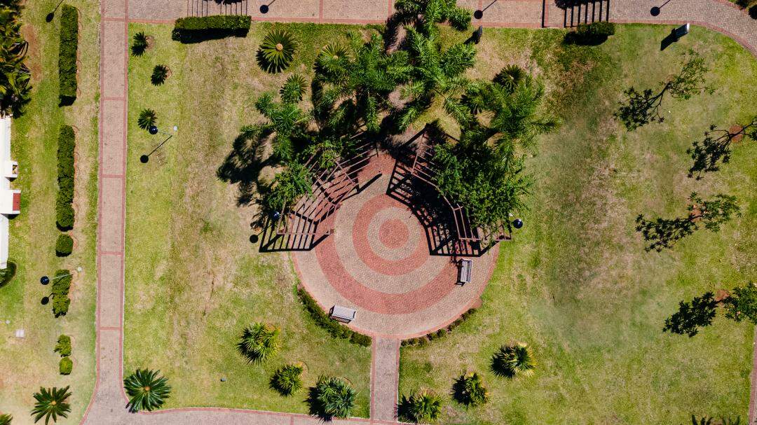 Terreno em Condomínio à venda no Encosta do Sol: 