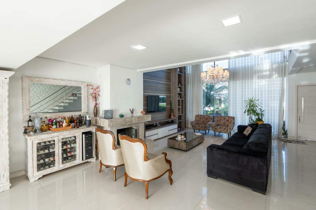 Casa em Condomínio à venda no Hamburgo Velho: 