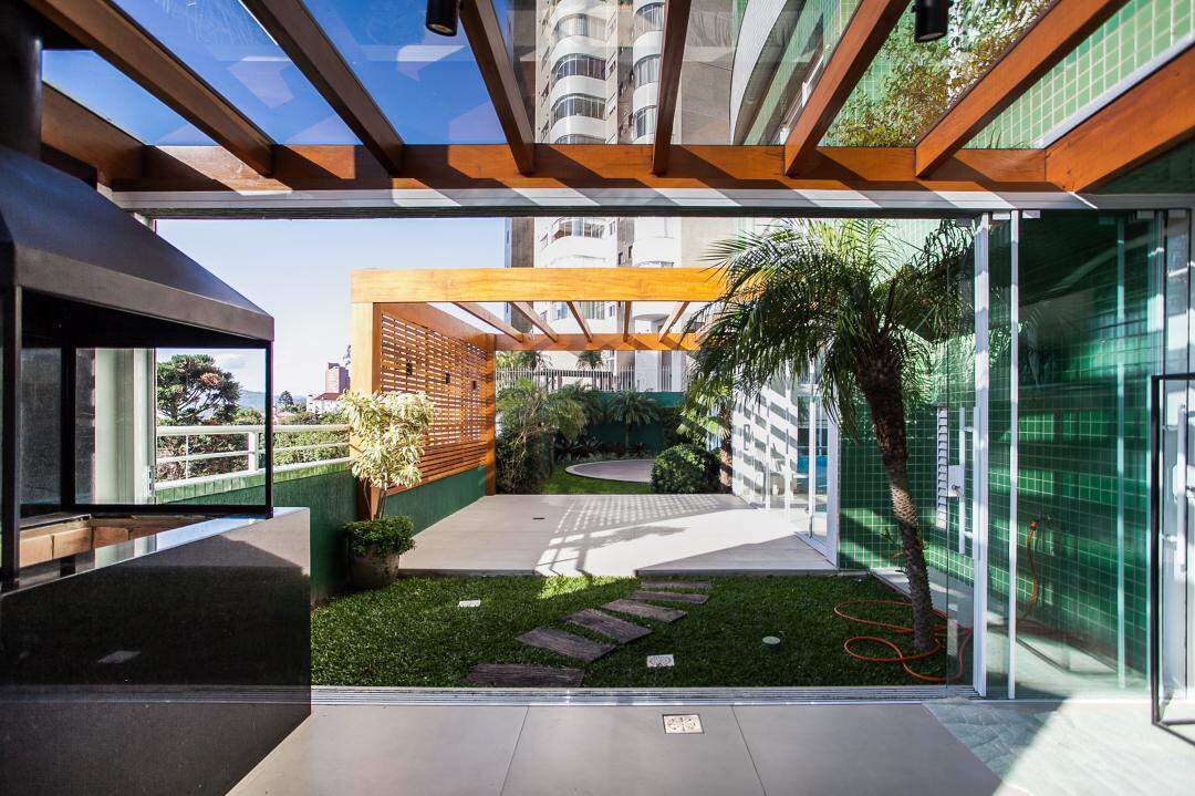 Apartamento Mobiliado à venda no Centro: 