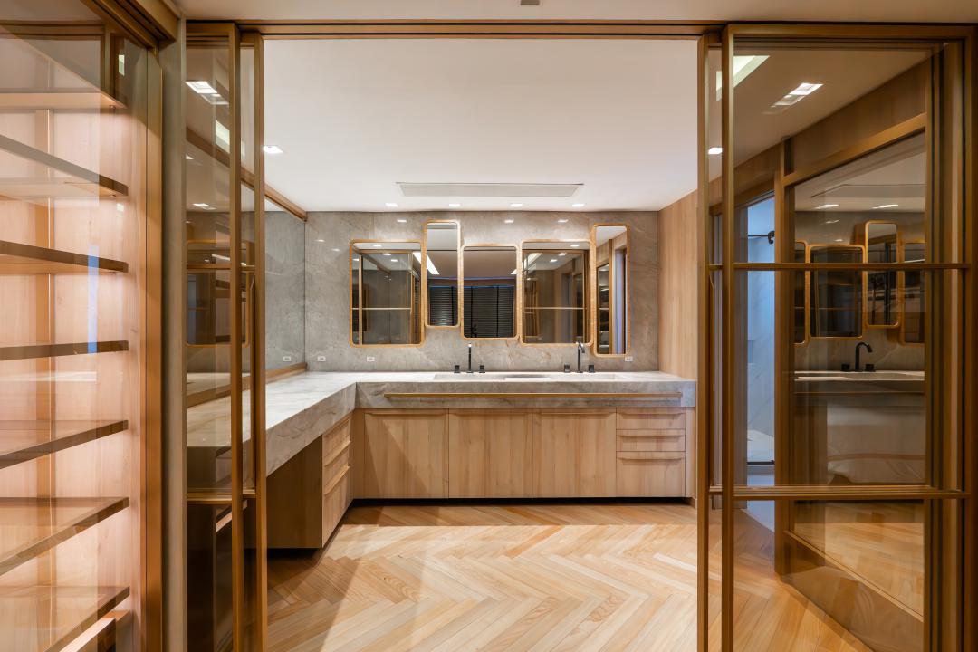 Apartamento Mobiliado à venda no Centro: 