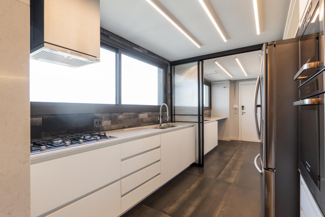 Apartamento Mobiliado à venda no Centro: 