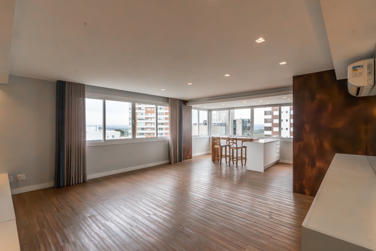 Apartamento Mobiliado à venda no Centro: 