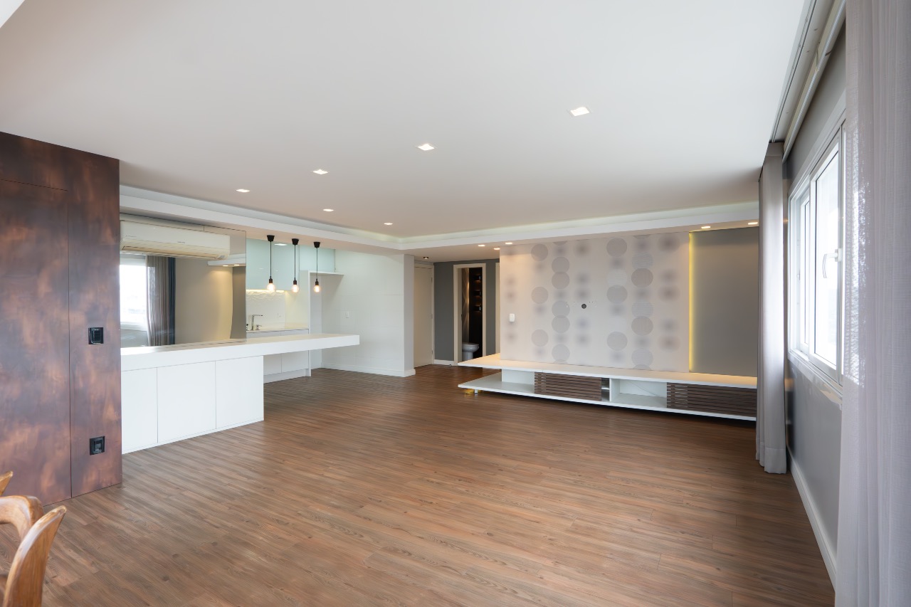 Apartamento Mobiliado à venda no Centro: 