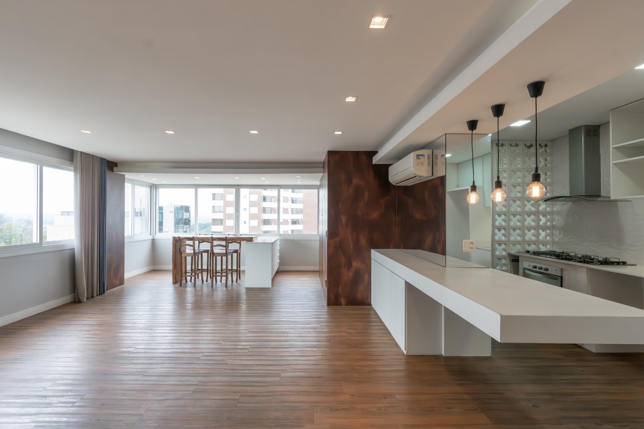 Apartamento Mobiliado à venda no Centro: 