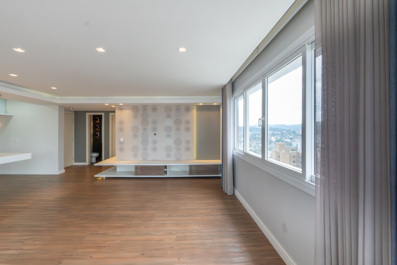 Apartamento Mobiliado à venda no Centro: 