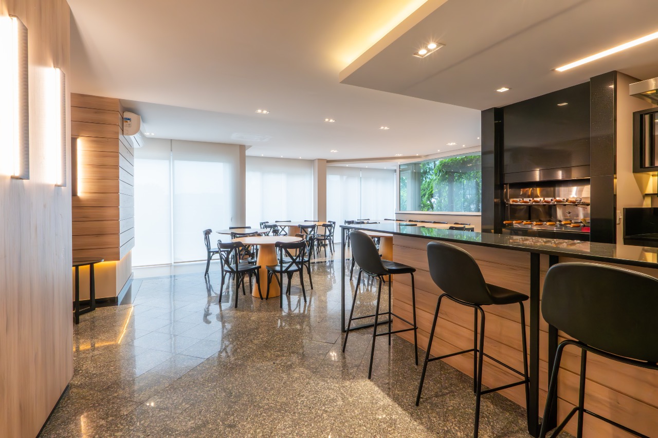 Apartamento Mobiliado à venda no Centro: 