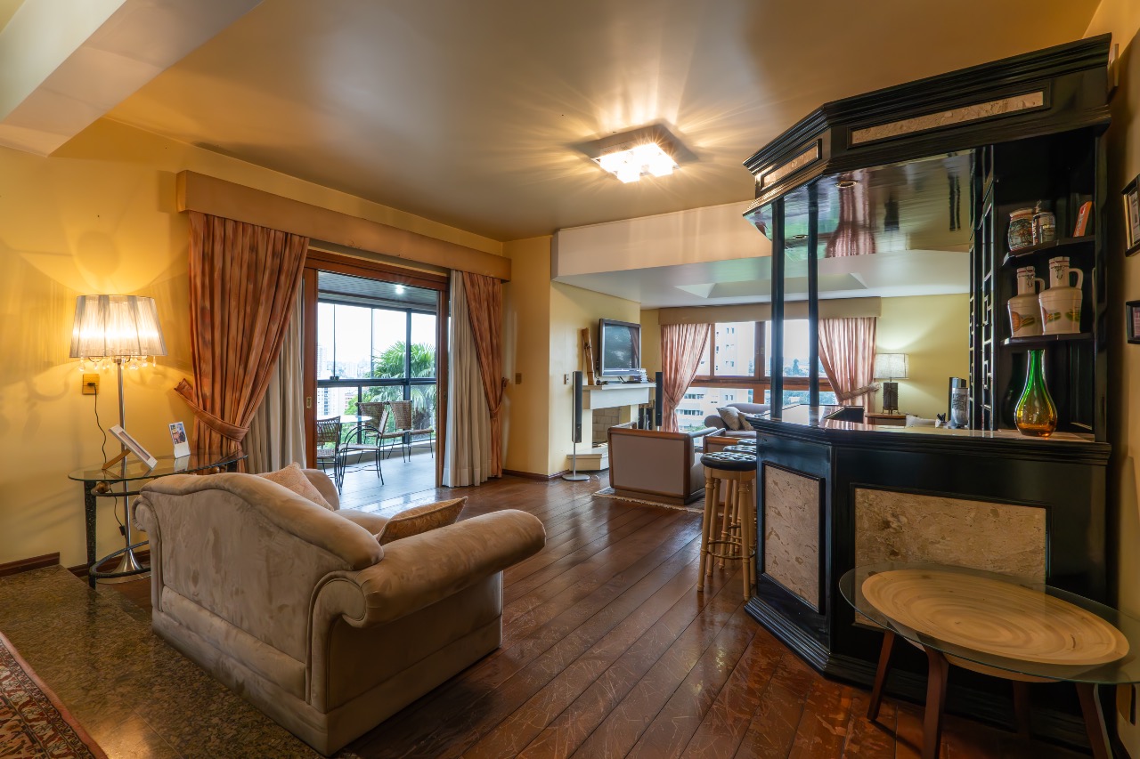 Apartamento Mobiliado à venda no Centro: 