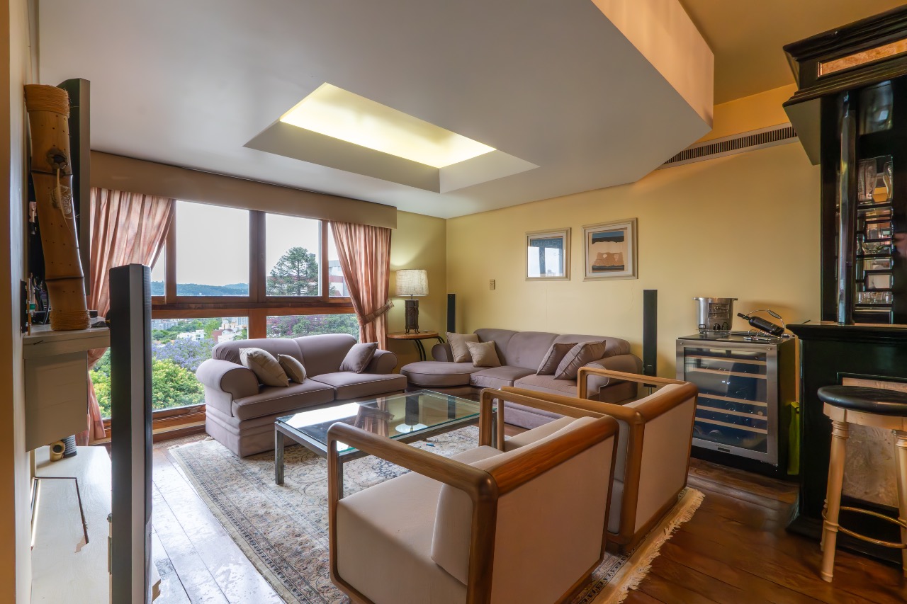 Apartamento Mobiliado à venda no Centro: 