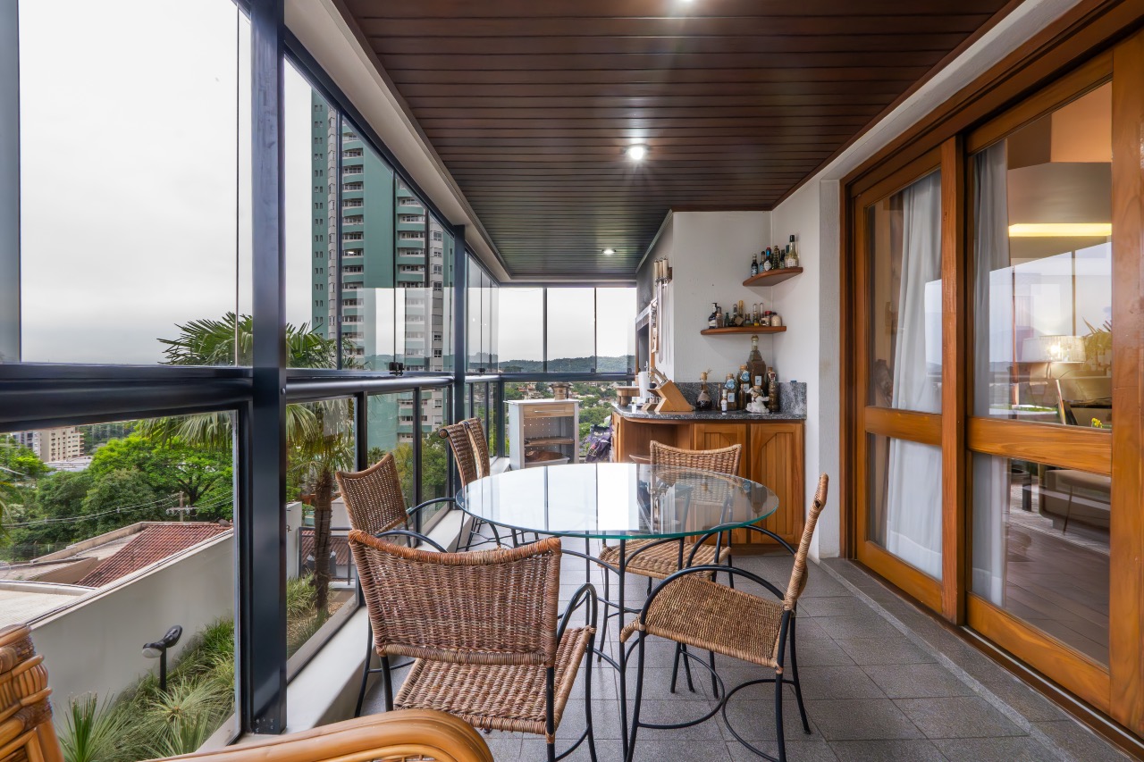 Apartamento Mobiliado à venda no Centro: 