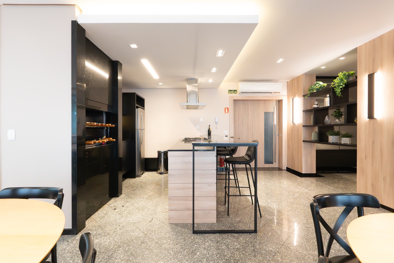 Apartamento Mobiliado à venda no Centro: 