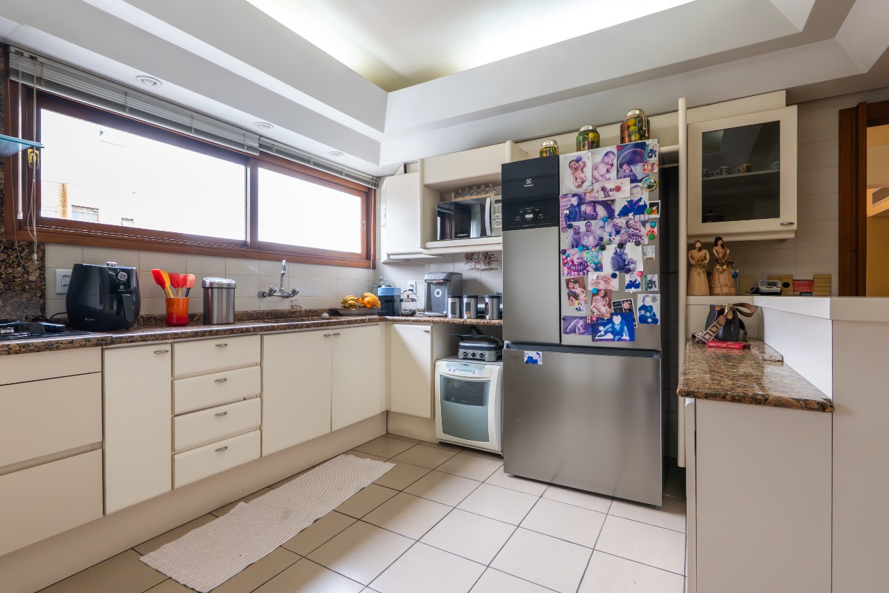 Apartamento Mobiliado à venda no Centro: 