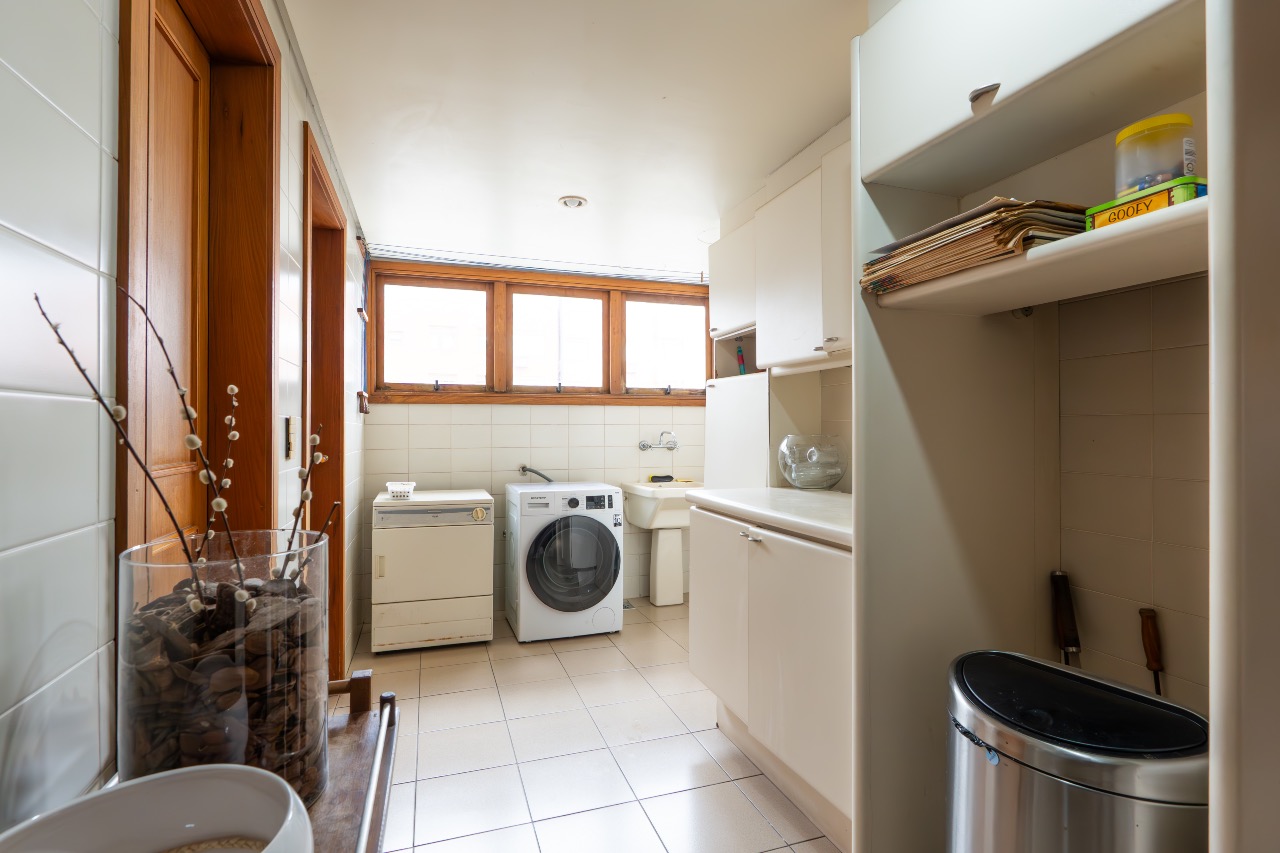 Apartamento Mobiliado à venda no Centro: 