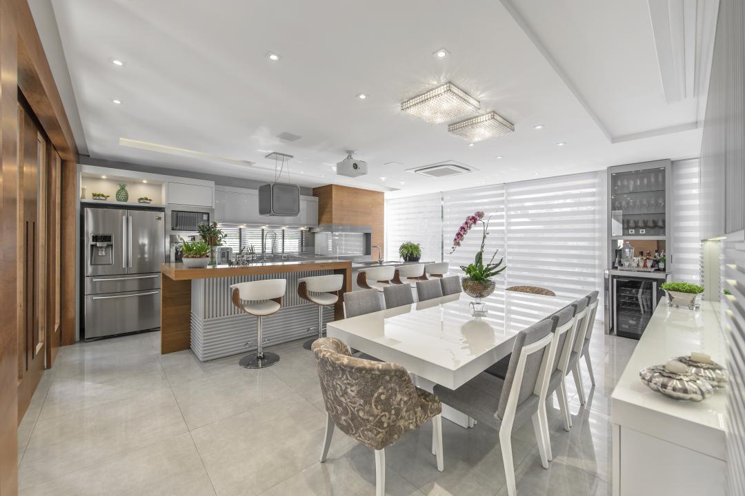 Casa em Condomínio à venda no Hamburgo Velho: 