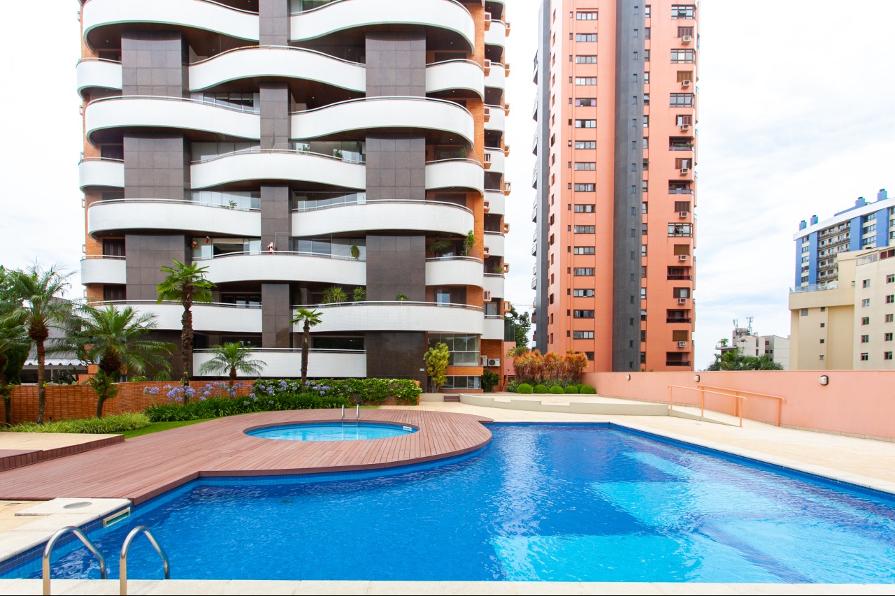 Apartamento Mobiliado à venda no Centro: 