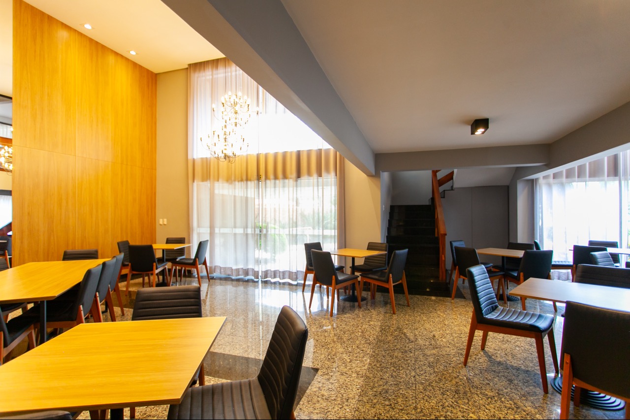 Apartamento Mobiliado à venda no Centro: 