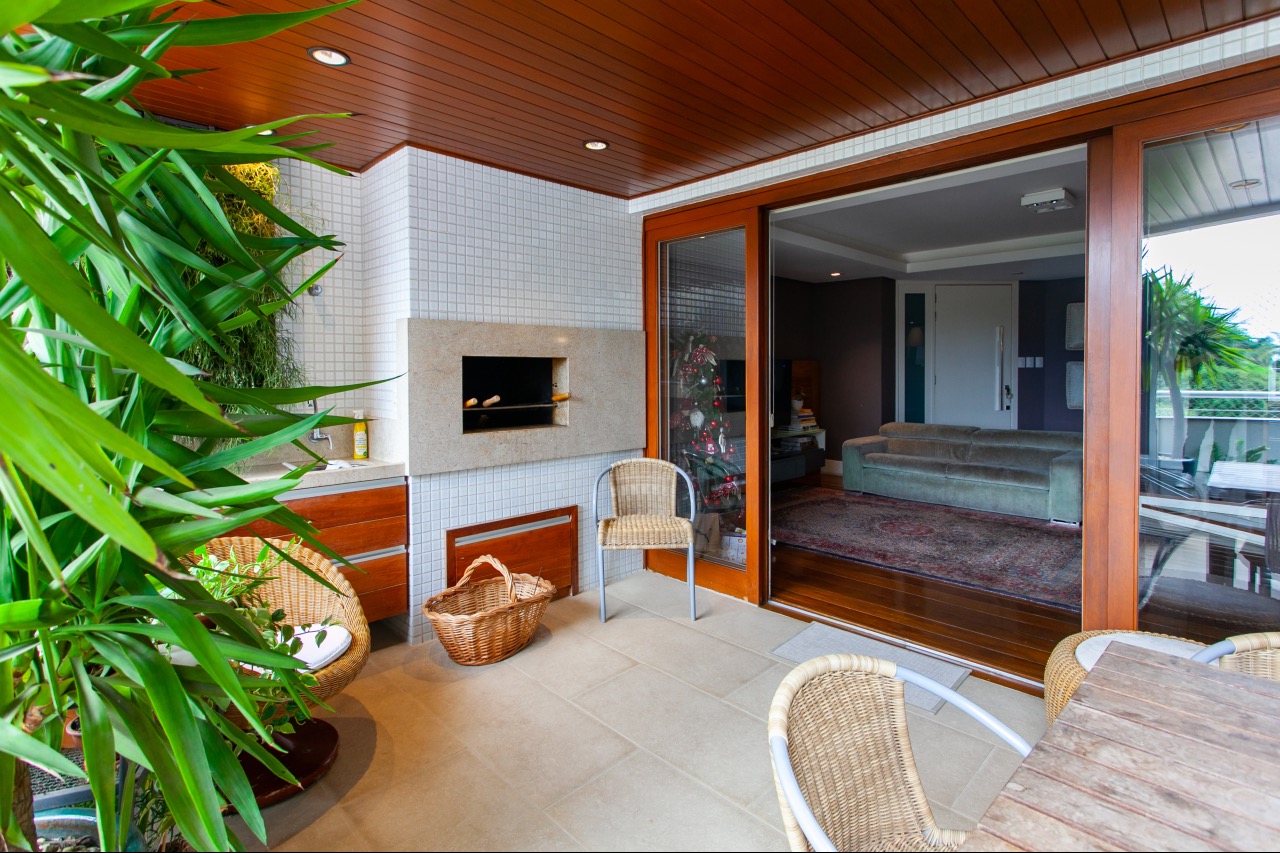 Apartamento Mobiliado à venda no Centro: 