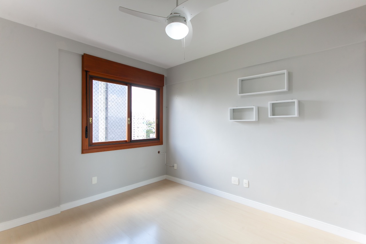 Apartamento Mobiliado à venda no Centro: 