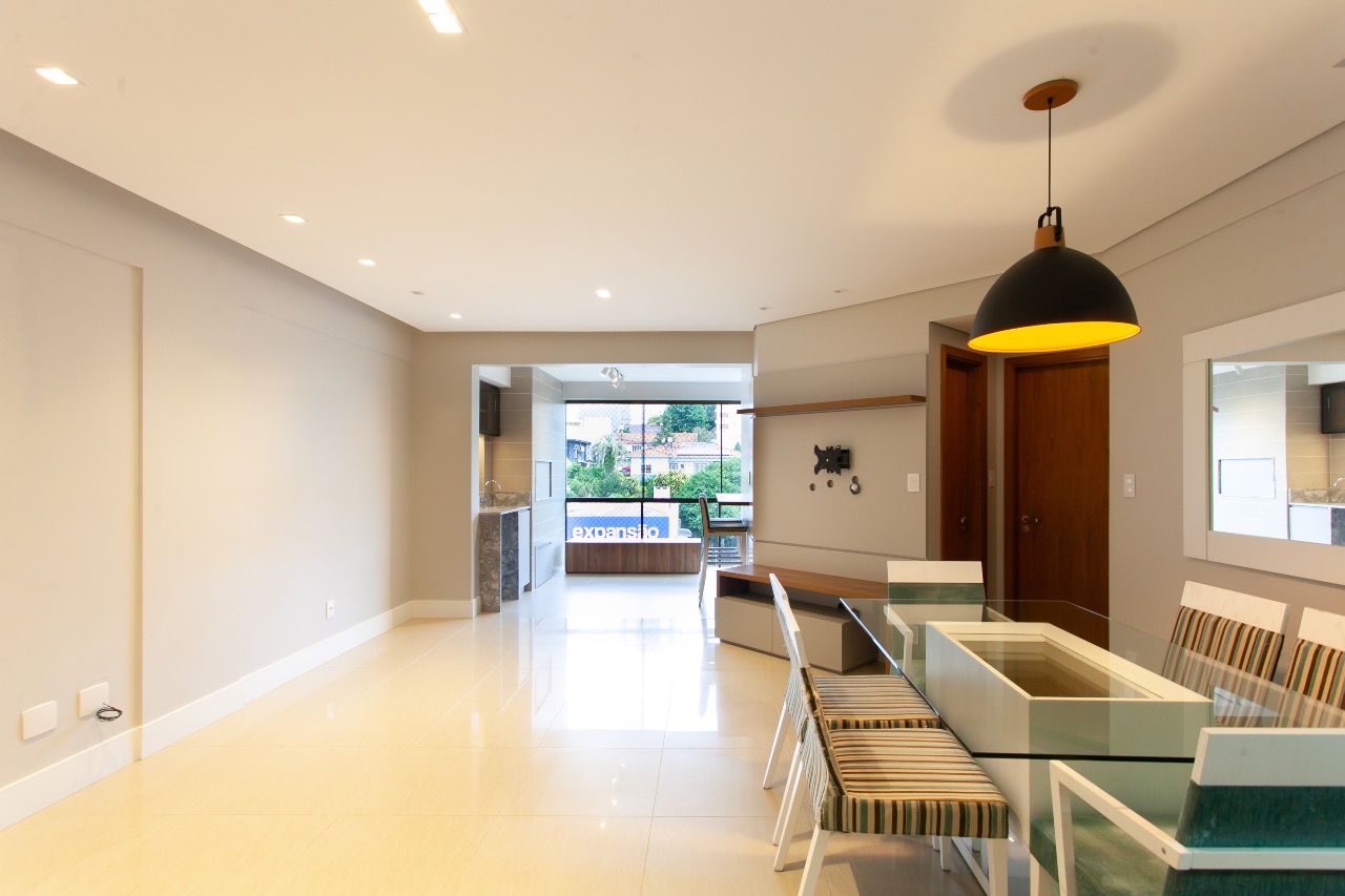 Apartamento Mobiliado à venda no Centro: 