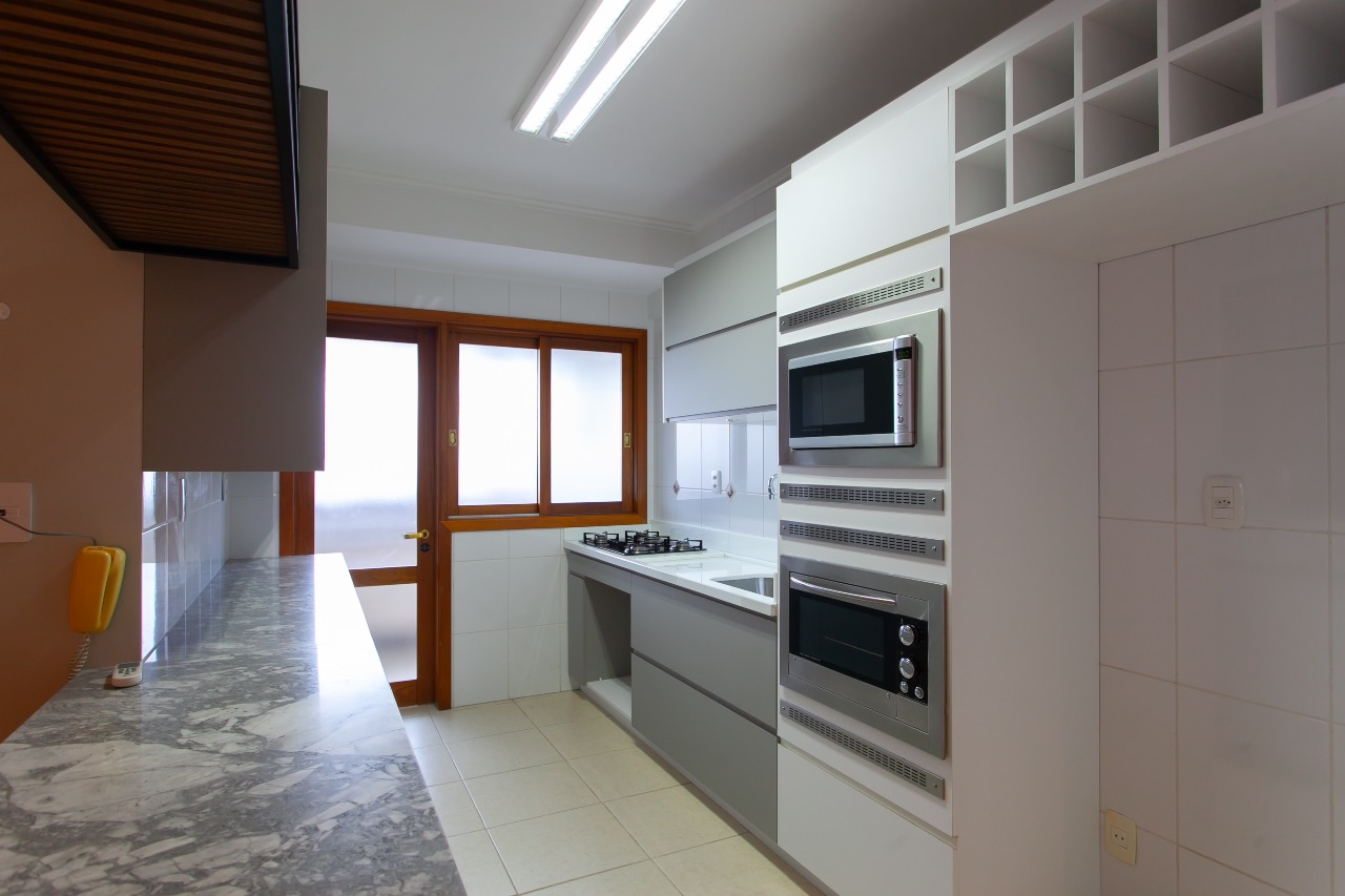 Apartamento Mobiliado à venda no Centro: 