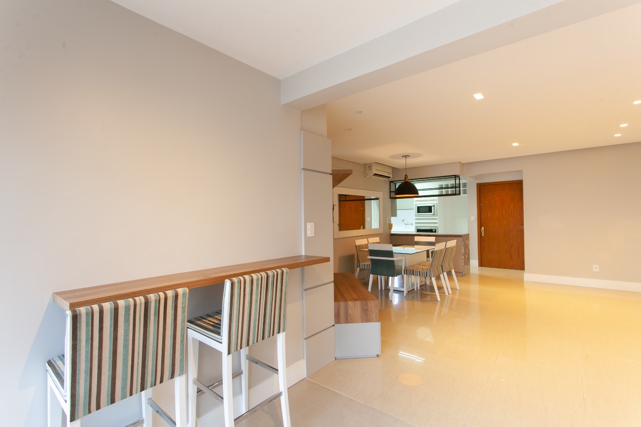 Apartamento Mobiliado à venda no Centro: 