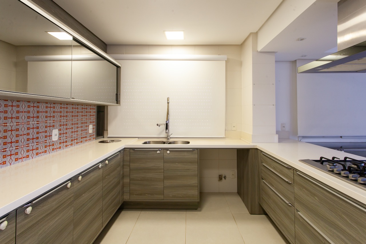 Apartamento Mobiliado à venda no Centro: 