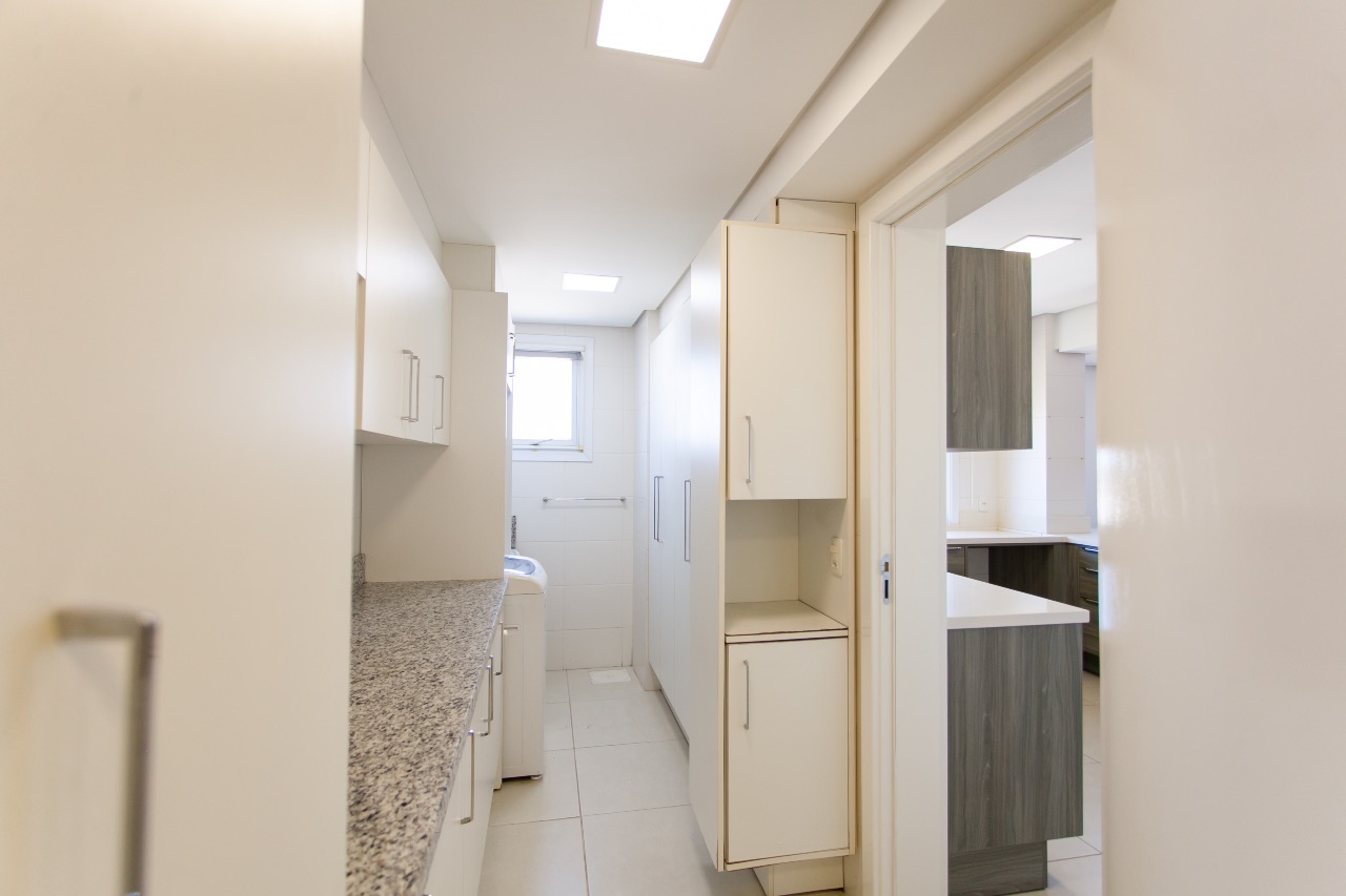 Apartamento Mobiliado à venda no Centro: 