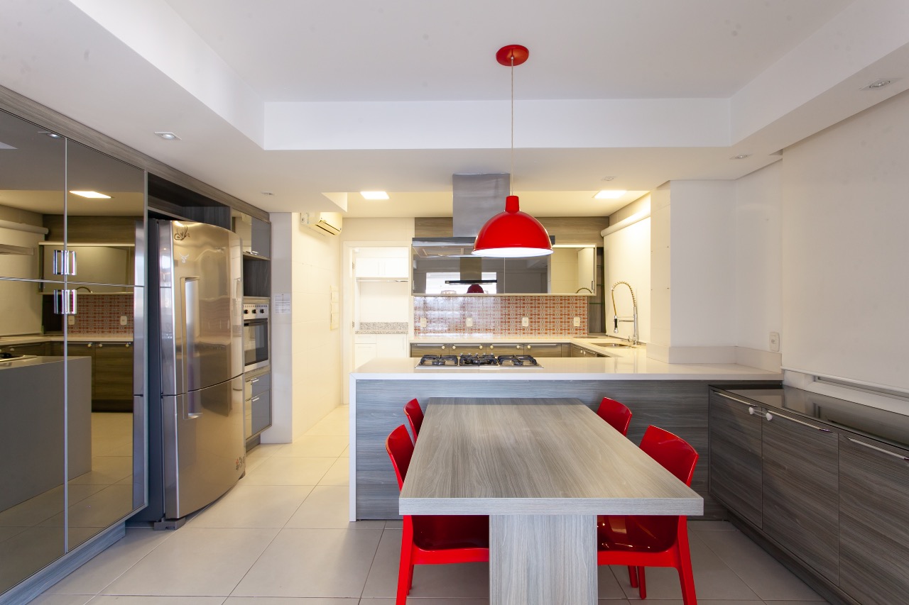 Apartamento Mobiliado à venda no Centro: 