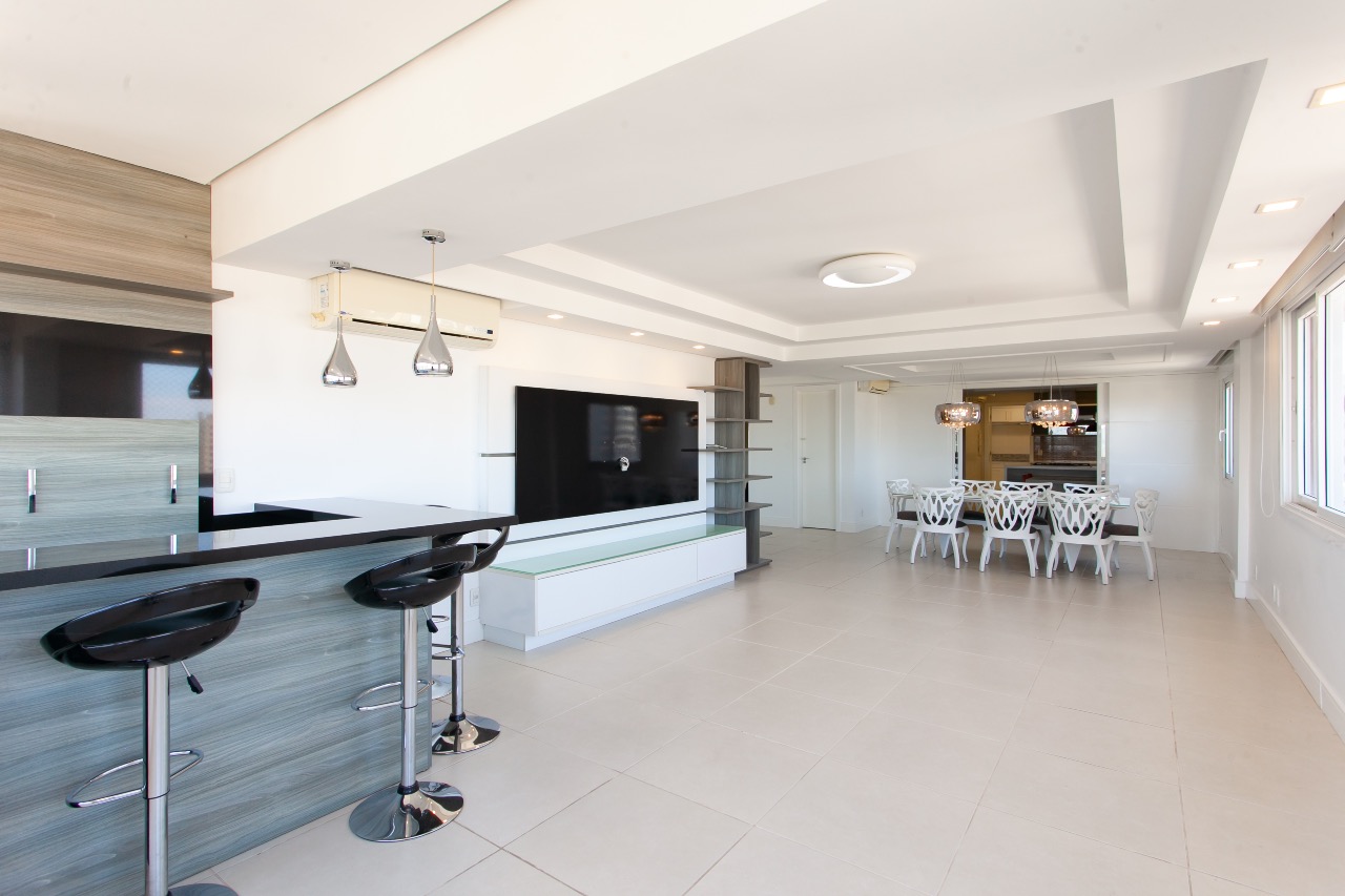 Apartamento Mobiliado à venda no Centro: 